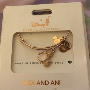 Alex and ani Disney rose gold Minnie ears bangle